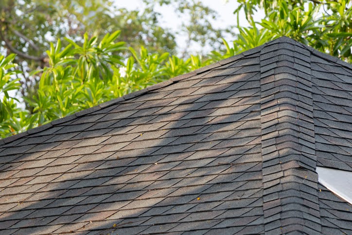 Asphalt Shingle Rippling